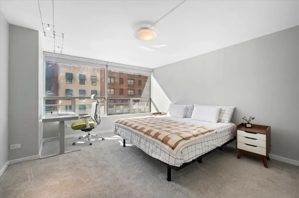110 East Delaware Place Chicago IL 60611