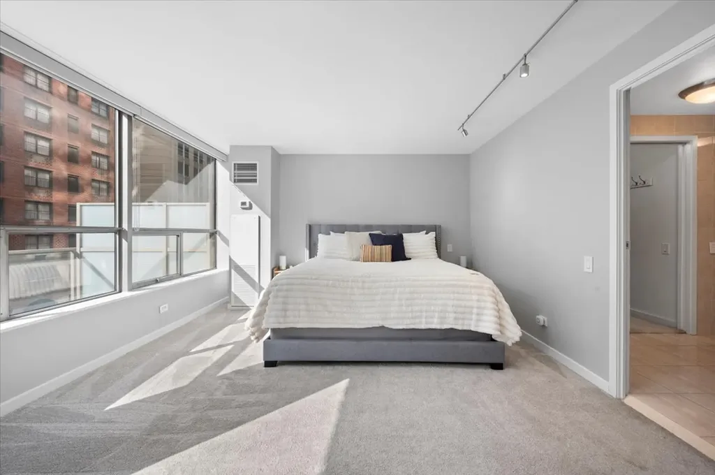 110 East Delaware Place Chicago IL 60611