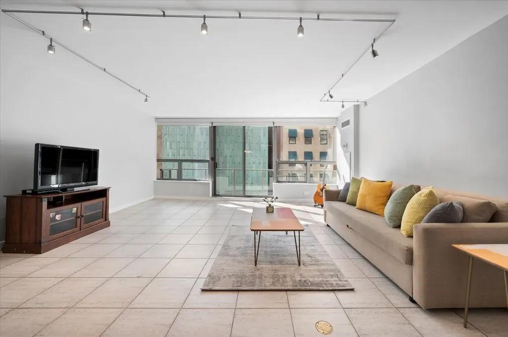 110 East Delaware Place Chicago IL 60611