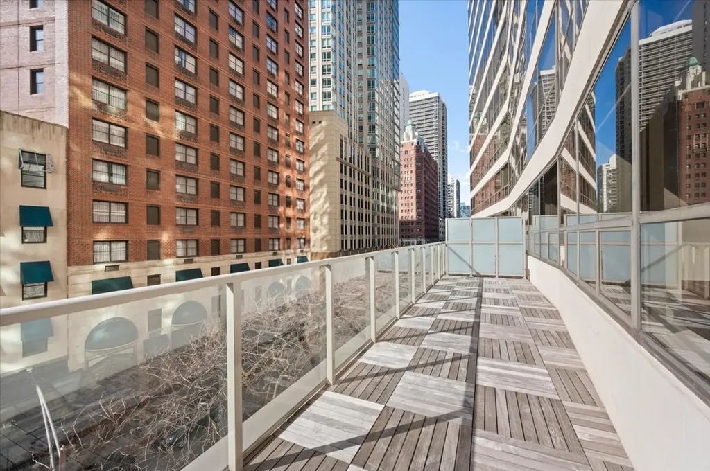 110 East Delaware Place Chicago IL 60611