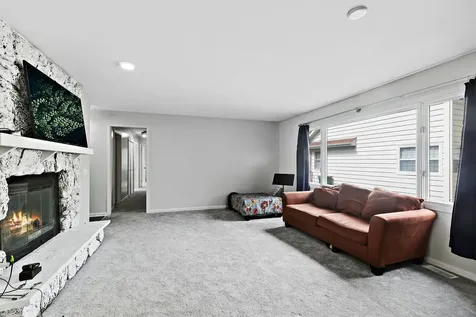 7 Woodhead Drive Lake Villa IL 60046