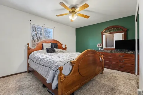 945 Surrey Court Joliet IL 60431