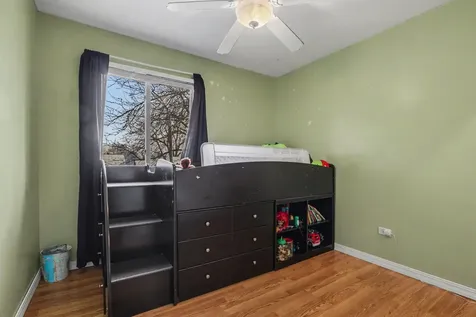 945 Surrey Court Joliet IL 60431