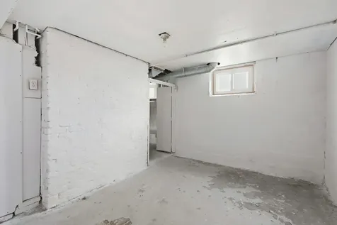 2748 12TH Avenue Moline IL 61265