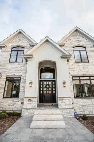 840 West Dorchester Street Palatine IL 60067