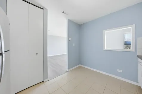 5 East Carriageway Drive Hazel Crest IL 60429