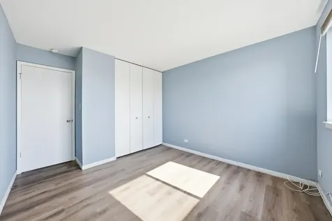 5 East Carriageway Drive Hazel Crest IL 60429