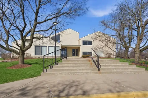 5 East Carriageway Drive Hazel Crest IL 60429
