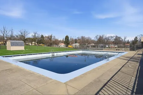 5 East Carriageway Drive Hazel Crest IL 60429