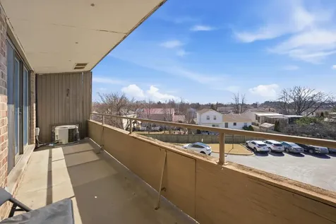 5 East Carriageway Drive Hazel Crest IL 60429