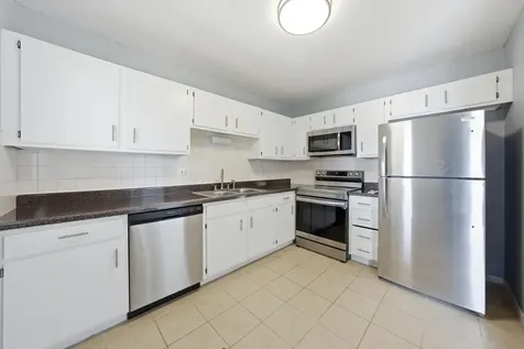 5 East Carriageway Drive Hazel Crest IL 60429