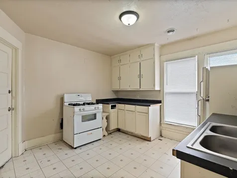 1546 12TH Avenue Moline IL 61265