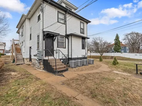 1546 12TH Avenue Moline IL 61265