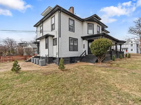 1546 12TH Avenue Moline IL 61265