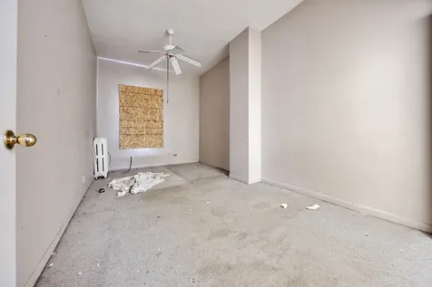 3143 South Giles Avenue Chicago IL 60616