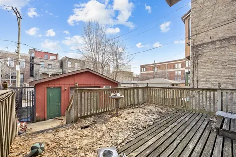 3143 South Giles Avenue Chicago IL 60616