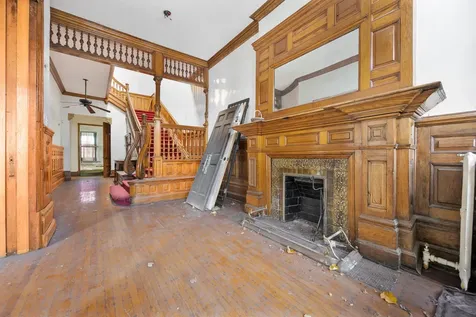 3143 South Giles Avenue Chicago IL 60616