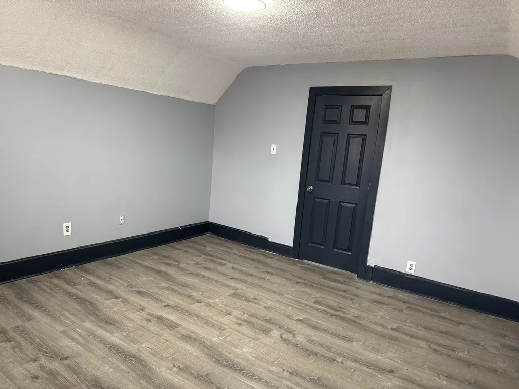 109 West 110th Place Chicago IL 60628