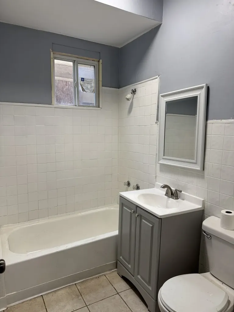 109 West 110th Place Chicago IL 60628