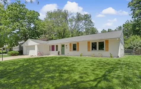 1008 Devonshire Drive Champaign IL 61821