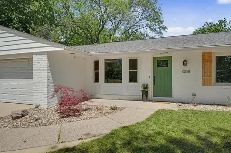 1008 Devonshire Drive Champaign IL 61821