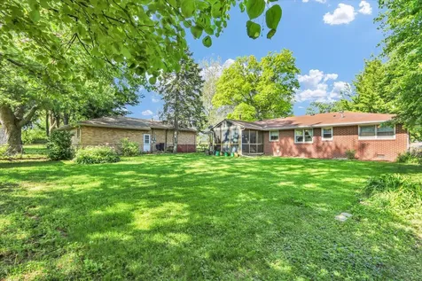 2112 Campbell Drive Champaign IL 61820