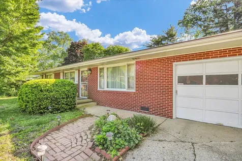 2112 Campbell Drive Champaign IL 61820