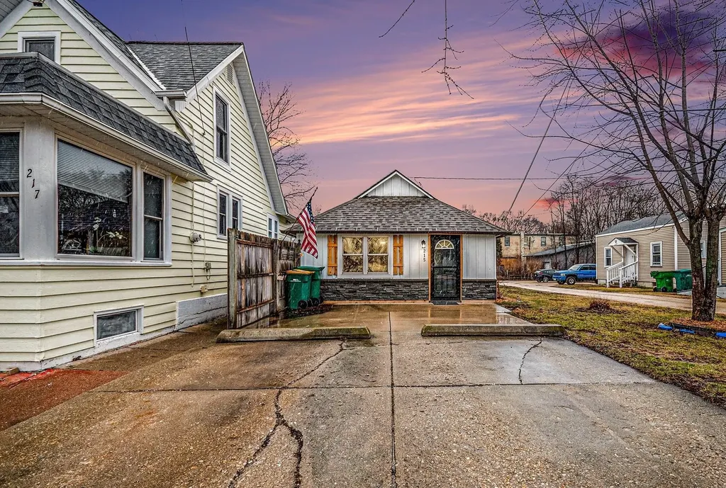 215 West Main Street Kirkland IL 60146