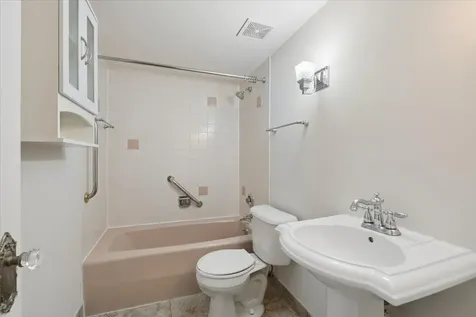 411 Ashland Avenue River Forest IL 60305