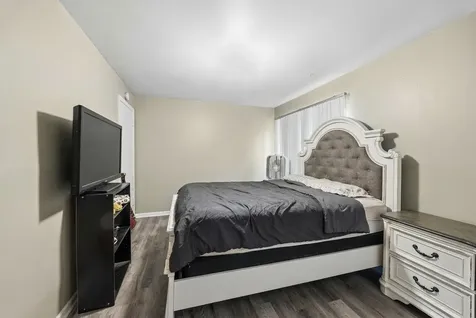 727 South Maple Avenue Oak Park IL 60304