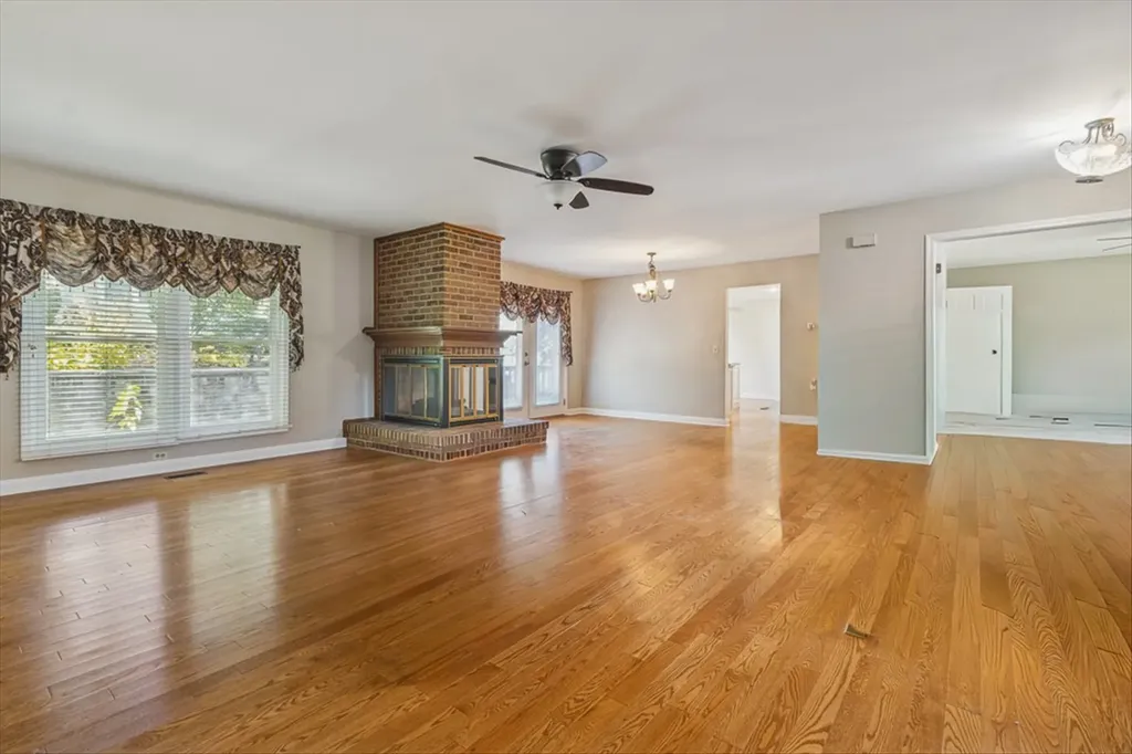 417 River Bluff Circle Naperville IL 60540