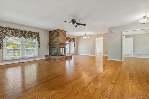 417 River Bluff Circle Naperville IL 60540