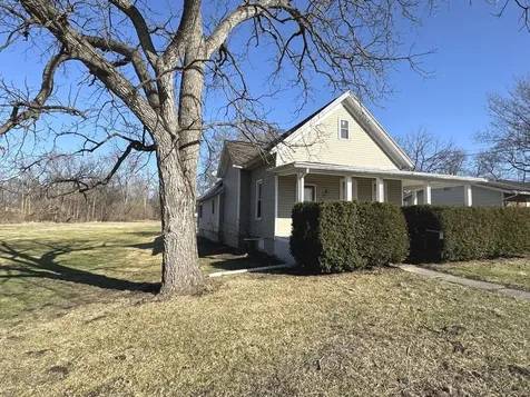 616 East Main Street Amboy IL 61310