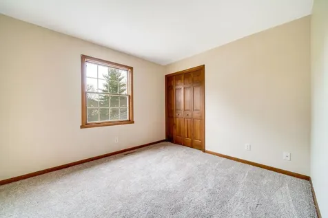 5235 Solitude Drive Rockford IL 61114