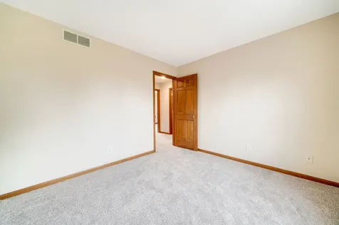 5235 Solitude Drive Rockford IL 61114