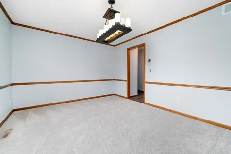 5235 Solitude Drive Rockford IL 61114