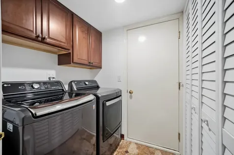 221 Ainsley Drive West Chicago IL 60185