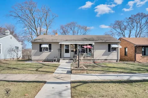 1562 South 5th Avenue Kankakee IL 60901