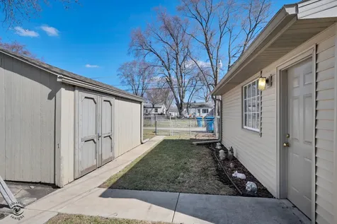 1562 South 5th Avenue Kankakee IL 60901