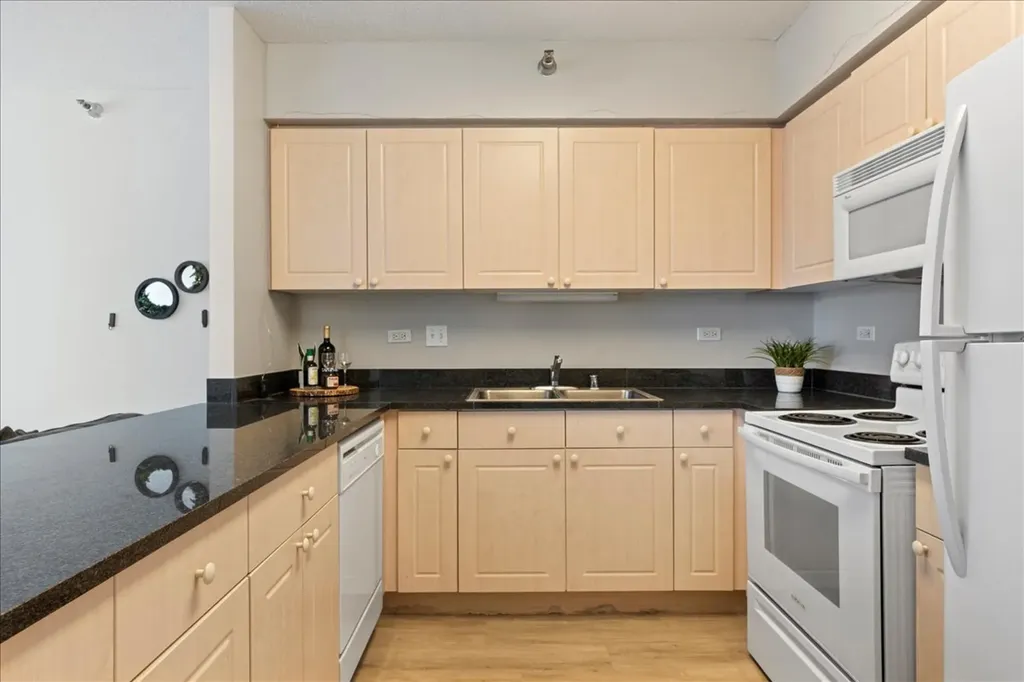 512 North Mcclurg Court Chicago IL 60611