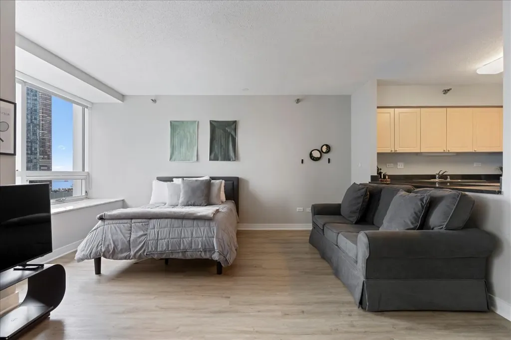 512 North Mcclurg Court Chicago IL 60611