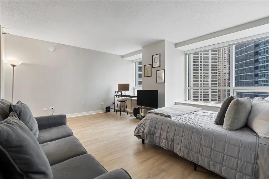512 North Mcclurg Court Chicago IL 60611
