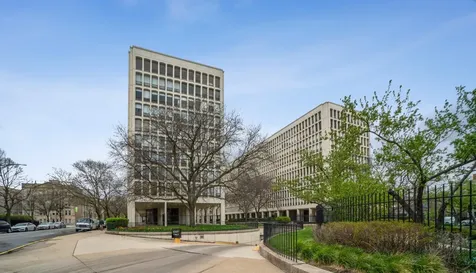 1450 East 55th Place Chicago IL 60637