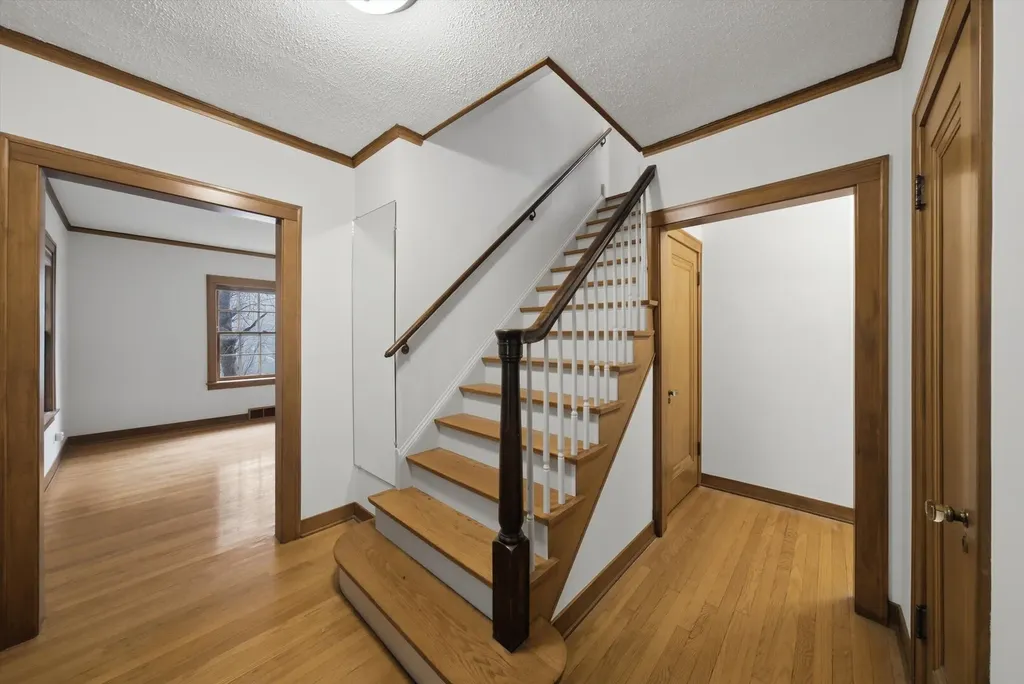 12202 Irving Avenue Blue Island IL 60406