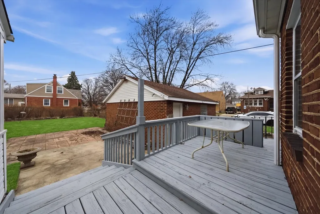 12202 Irving Avenue Blue Island IL 60406