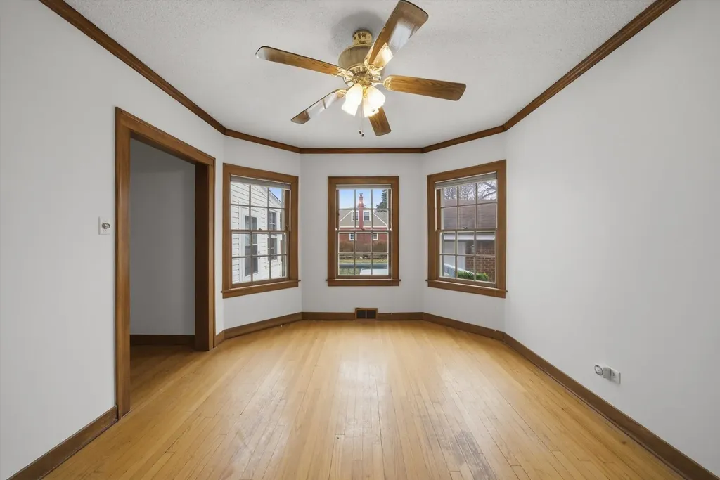 12202 Irving Avenue Blue Island IL 60406