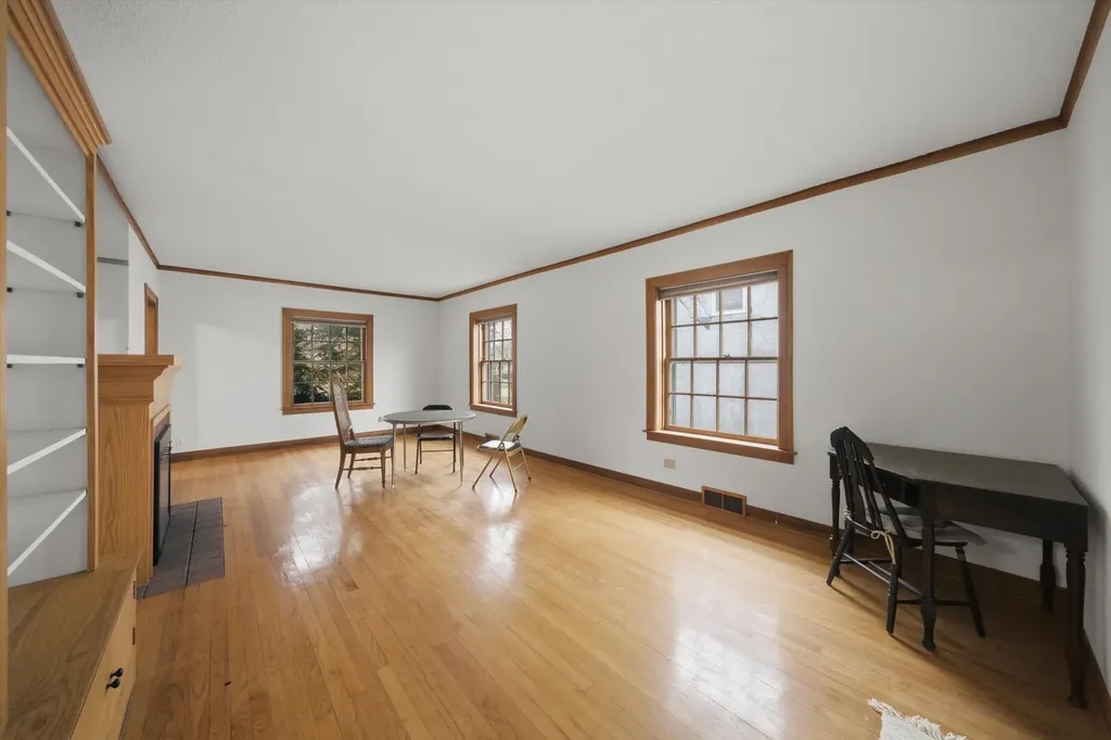 12202 Irving Avenue Blue Island IL 60406