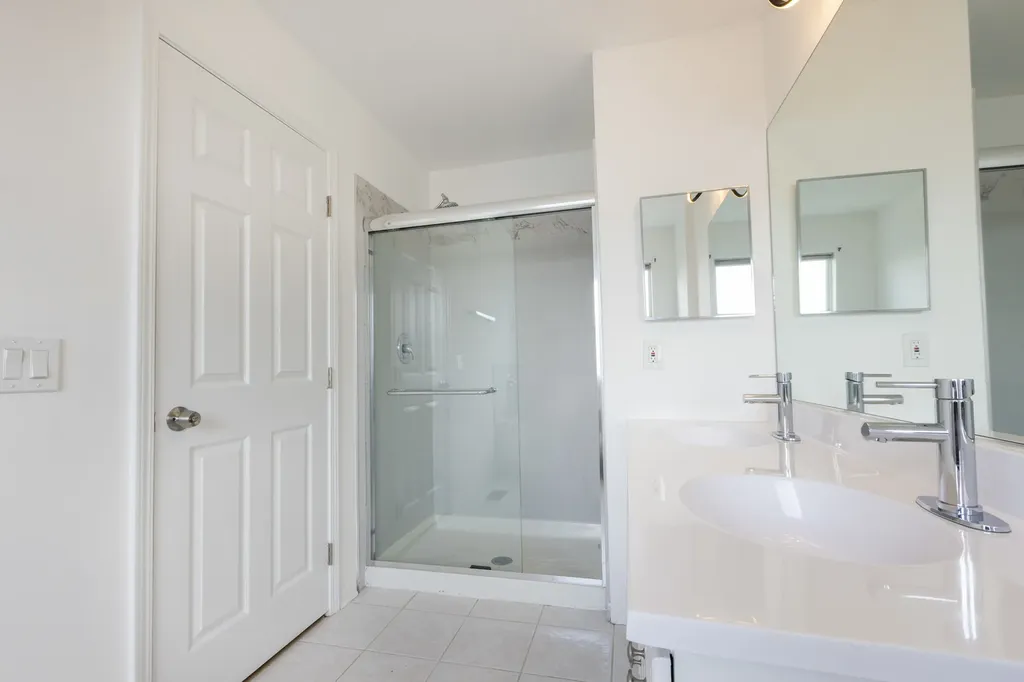 4257 North Kolmar Avenue Chicago IL 60641