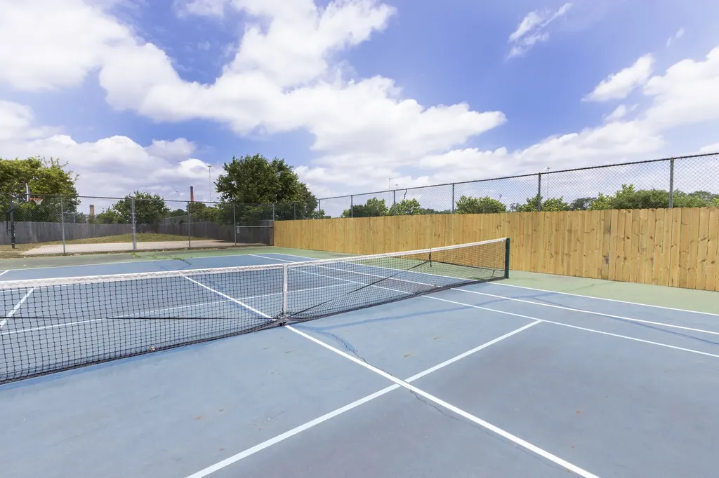 4257 North Kolmar Avenue Chicago IL 60641