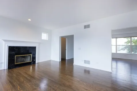 4257 North Kolmar Avenue Chicago IL 60641